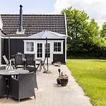 Tennis, Outside & Inside And Sauna - Tisvildelund *