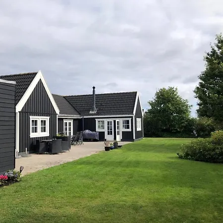 Tennis, Outside & Inside And Sauna - Tisvildelund Holiday home *