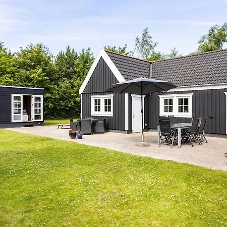 Tennis, Outside & Inside And Sauna - Tisvildelund Holiday home *